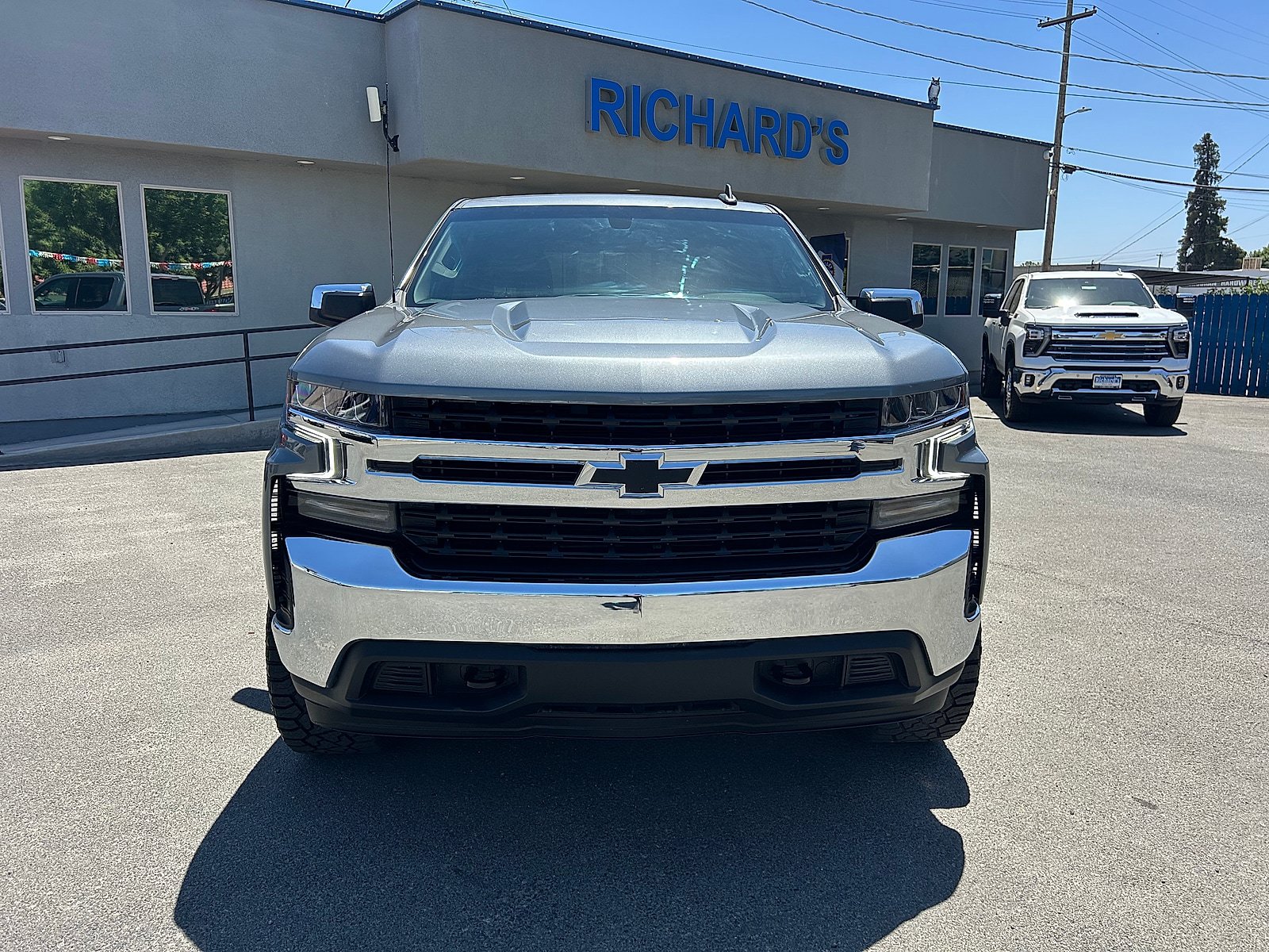 Used 2021 Chevrolet Silverado 1500 LT AWD/4WD image 8