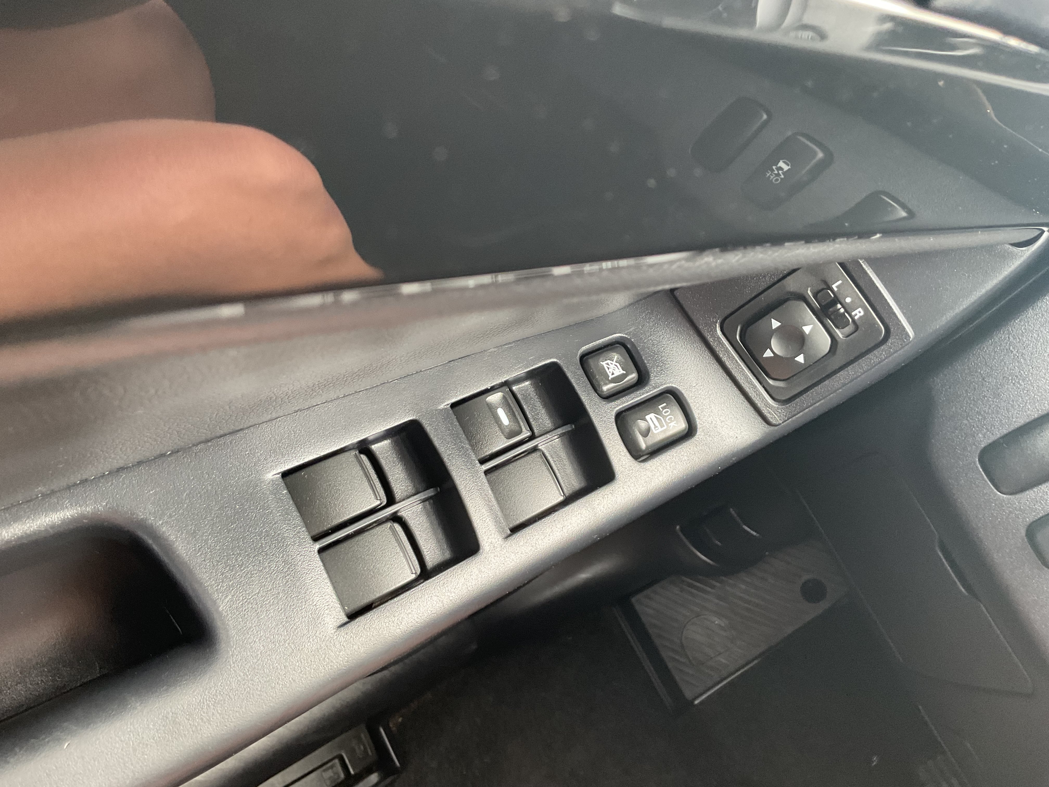 Used 2017 Mitsubishi Lancer ES FWD image 14