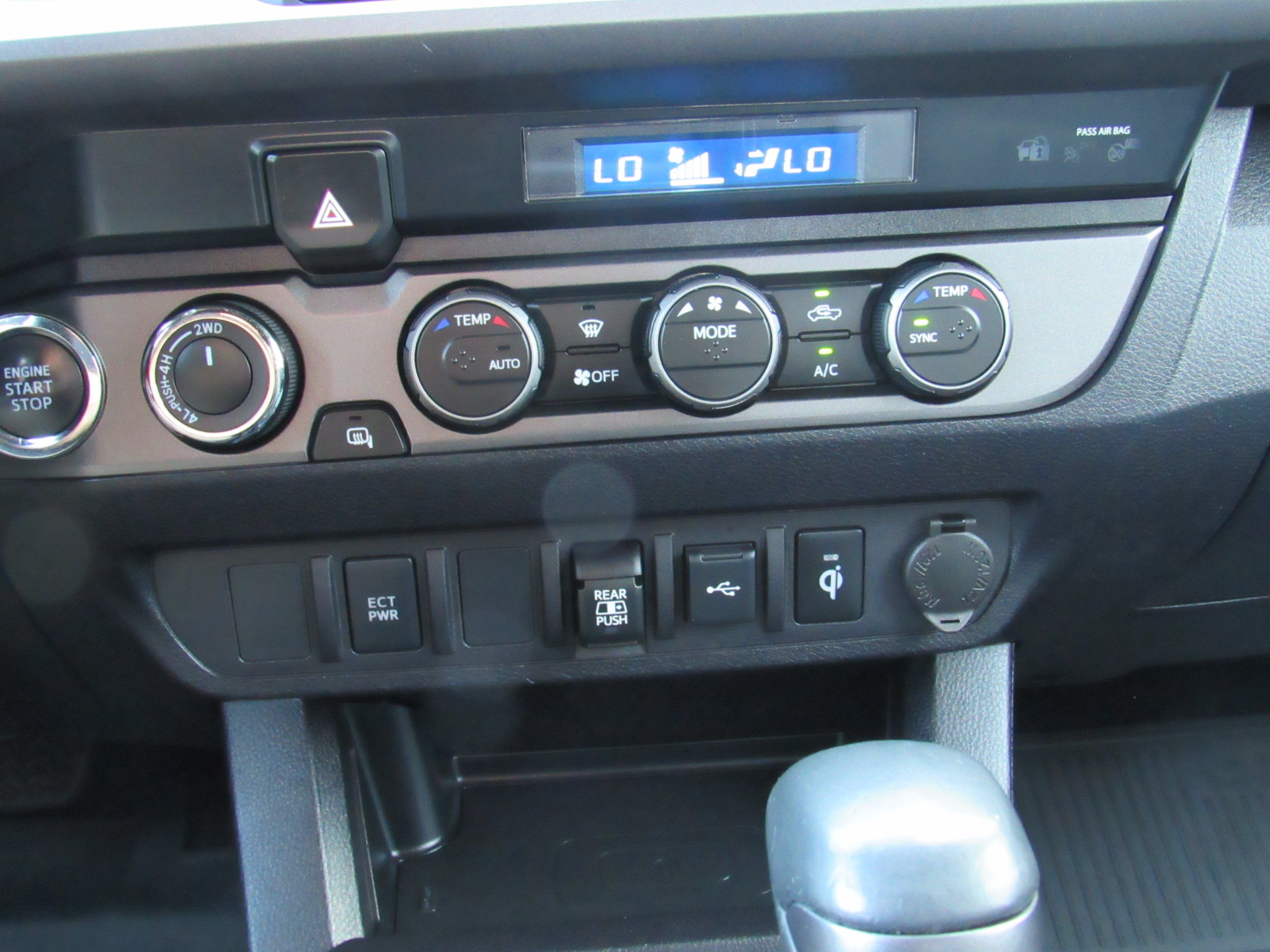 Used 2021 Toyota Tacoma TRD Off-Road w/ Blackout Package (TMS) AWD/4WD image 20