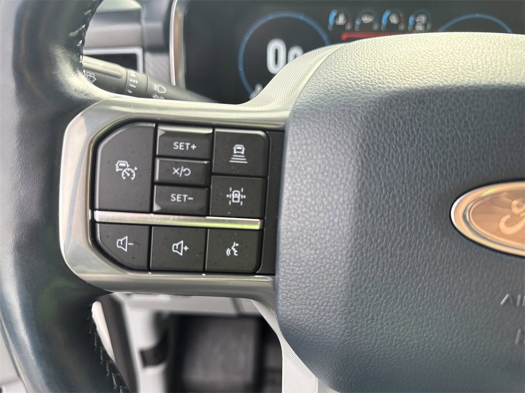 Used 2023 Ford F150 Limited image 5