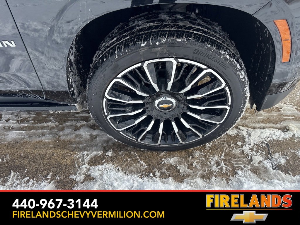 Used 2025 Chevrolet Suburban High Country image 65