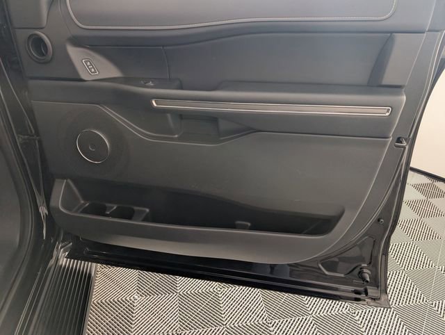 Used 2024 Ford Expedition Max XLT image 37