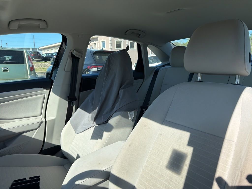 Used 2025 Volkswagen Jetta S image 9