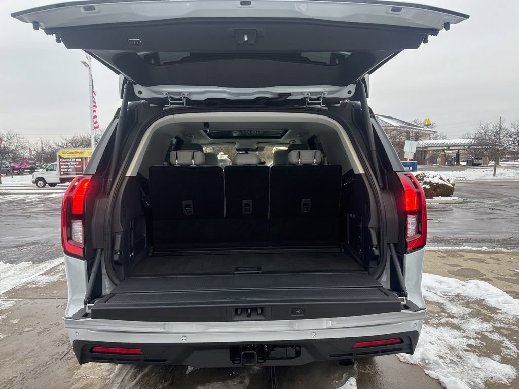 Used 2025 Ford Expedition Active image 43