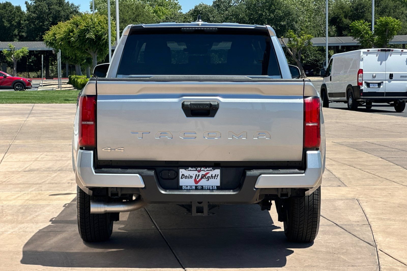 Used 2024 Toyota Tacoma SR5 AWD/4WD image 5