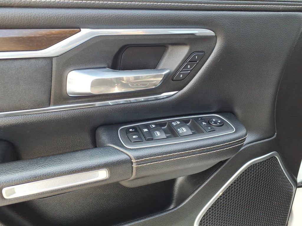 Certified 2022 RAM 1500 Laramie AWD/4WD image 4