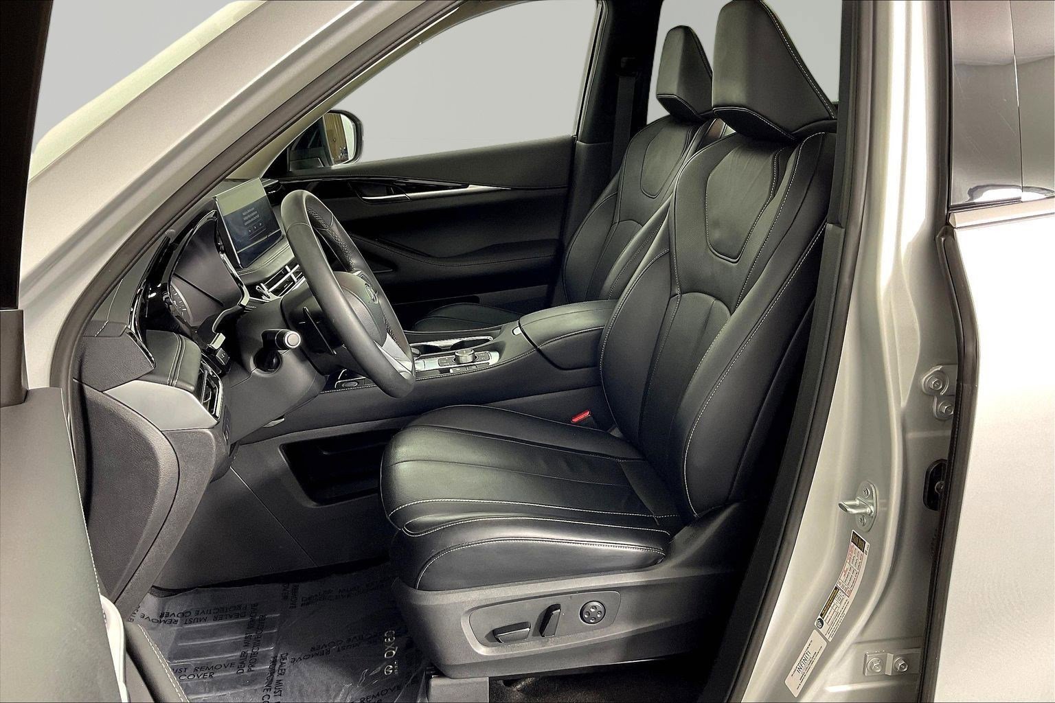 Used 2023 INFINITI QX60 Pure image 21