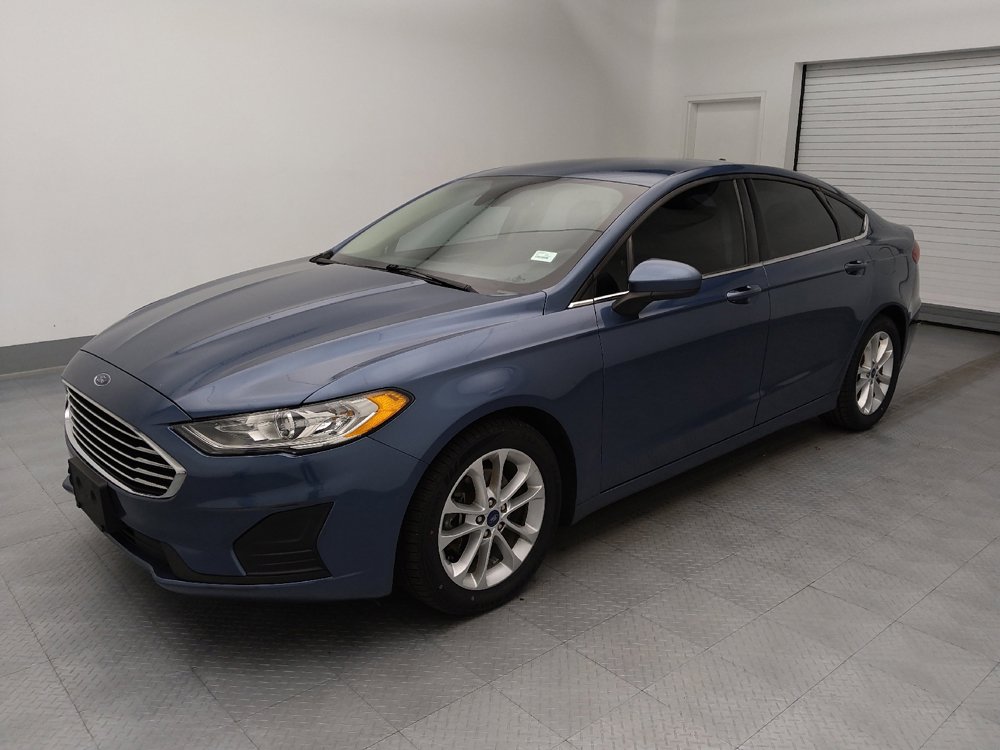 Used 2019 Ford Fusion SE FWD image 2