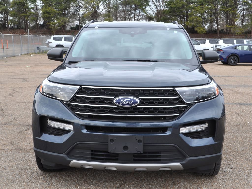 Used 2024 Ford Explorer XLT w/ Equipment Group 202A image 2