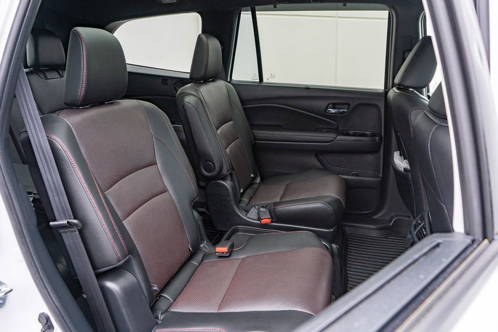 Certified 2022 Honda Pilot Black Edition image 25