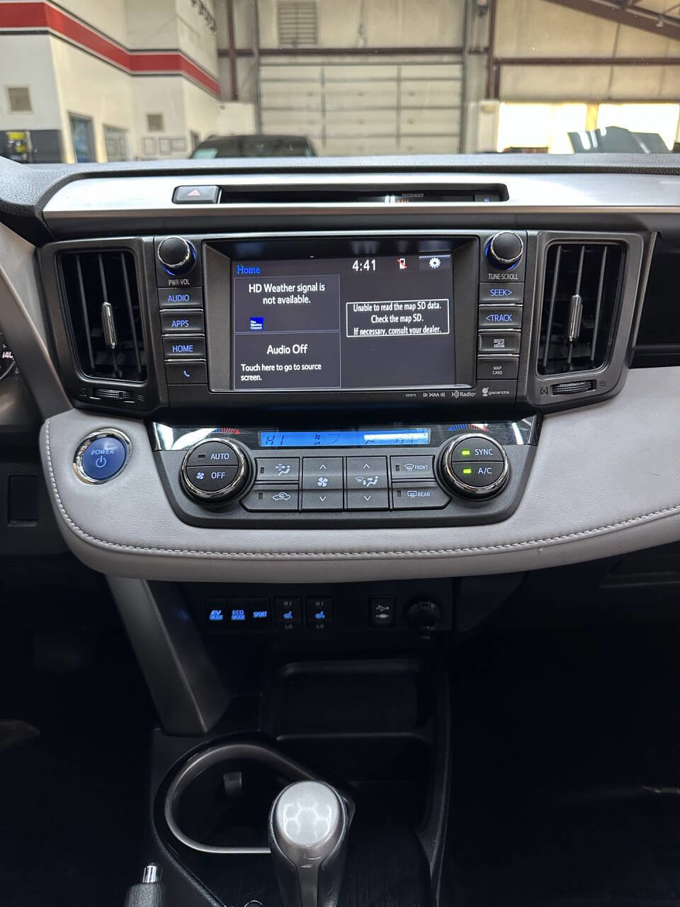 Used 2016 Toyota RAV4 Limited image 28