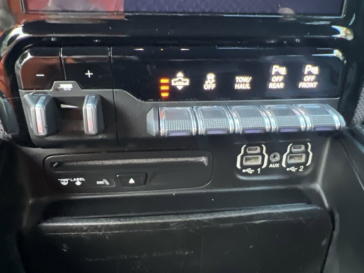 Used 2019 RAM 1500 Limited AWD/4WD image 19