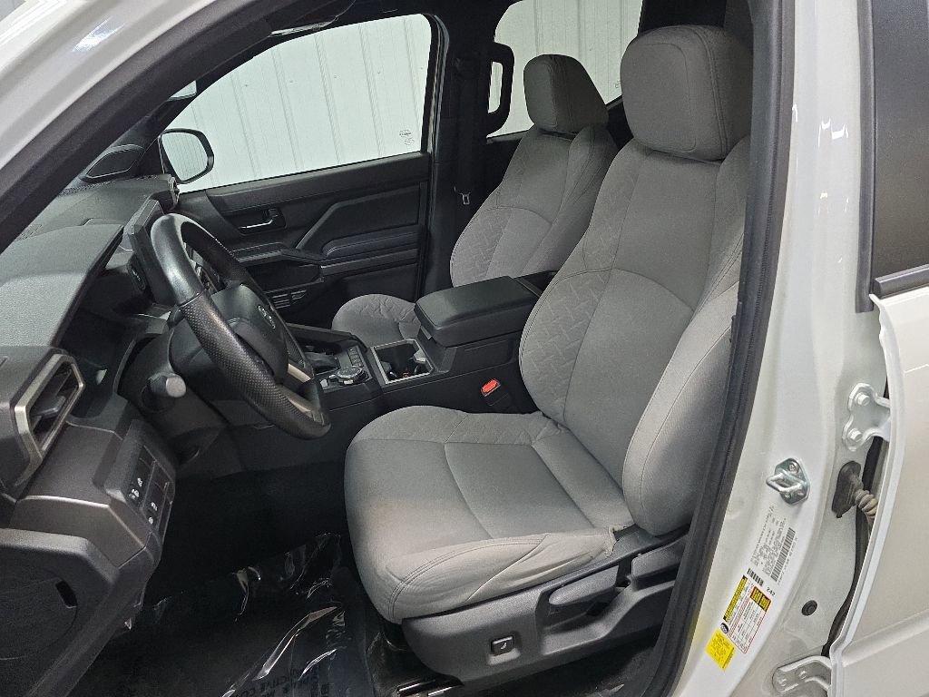 Used 2024 Toyota Tacoma SR5 AWD/4WD image 29