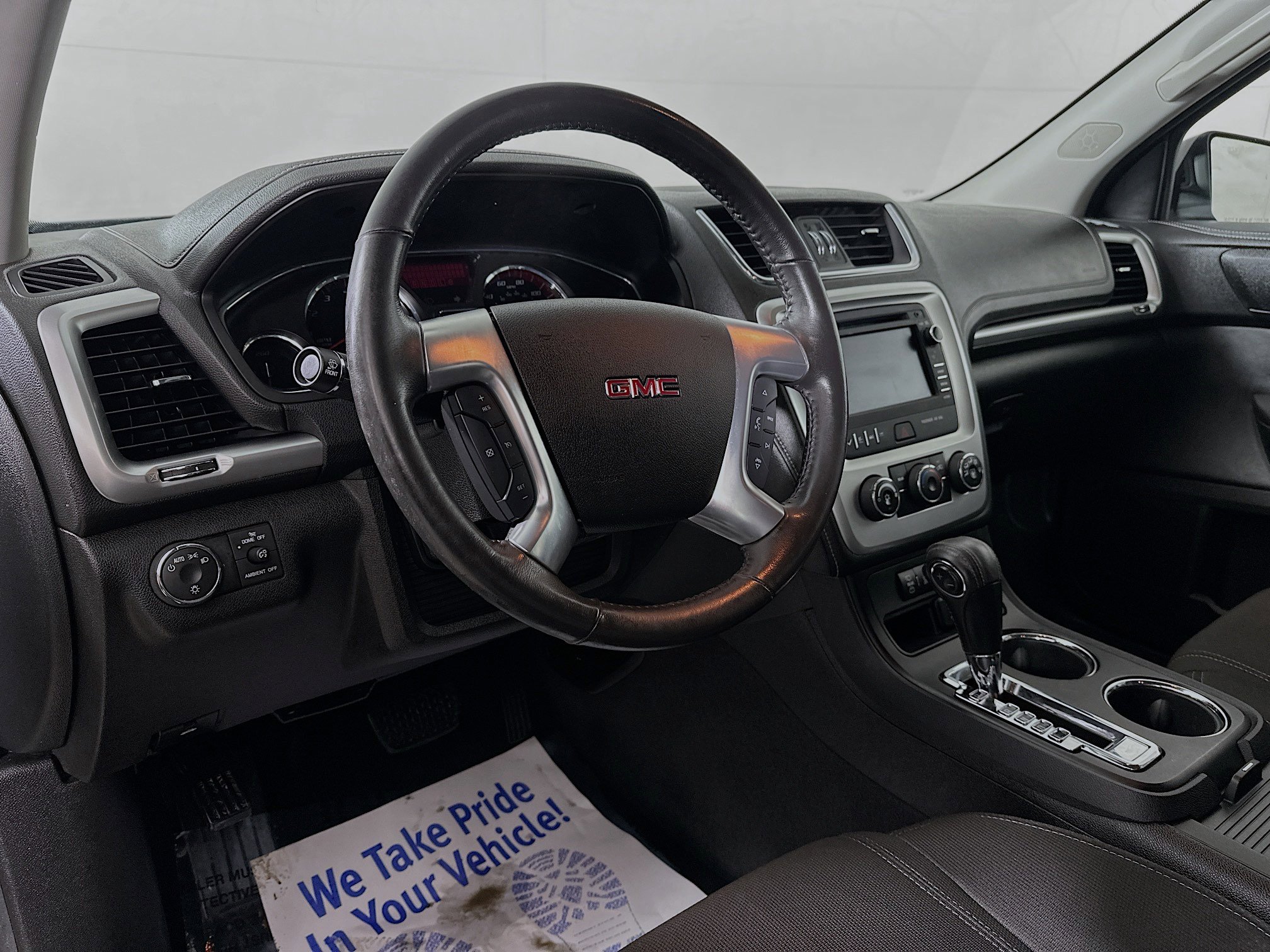 Used 2015 GMC Acadia SLE FWD image 9
