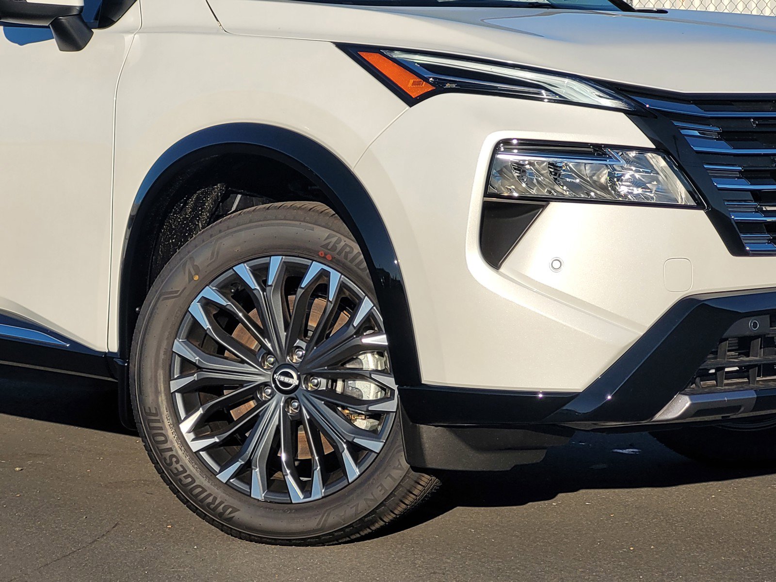 New 2026 Nissan Rogue Platinum w/ Tech Package image 3