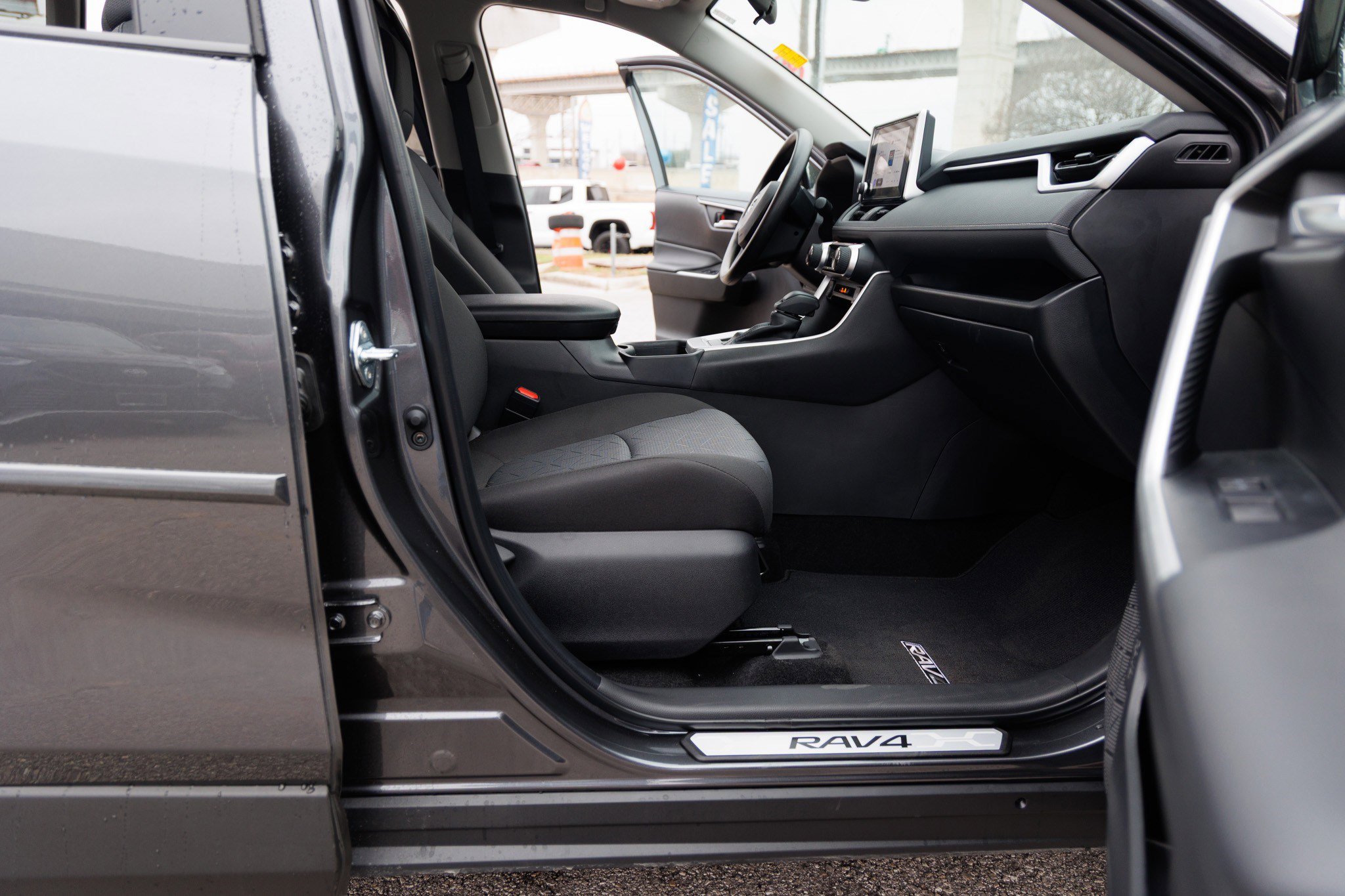 Certified 2025 Toyota RAV4 XLE image 34