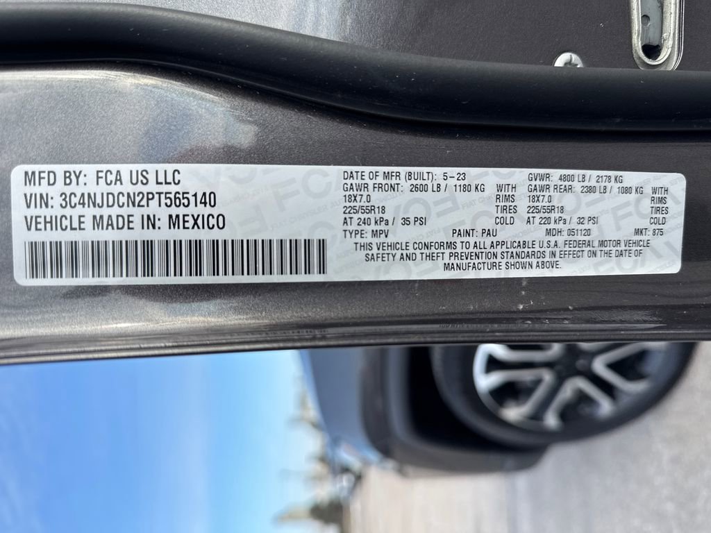 Used 2023 Jeep Compass Limited image 40