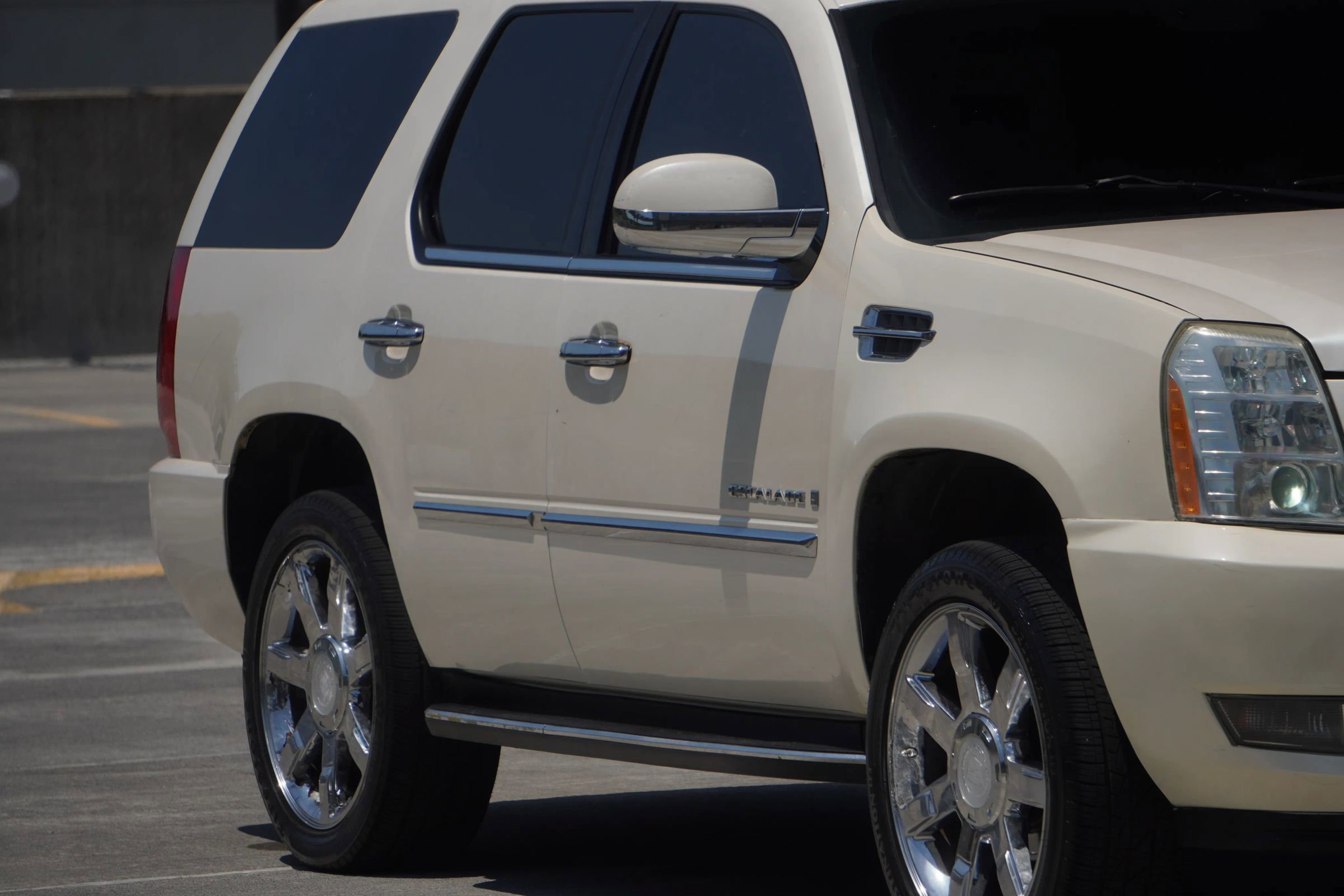 Used 2008 Cadillac Escalade AWD image 14
