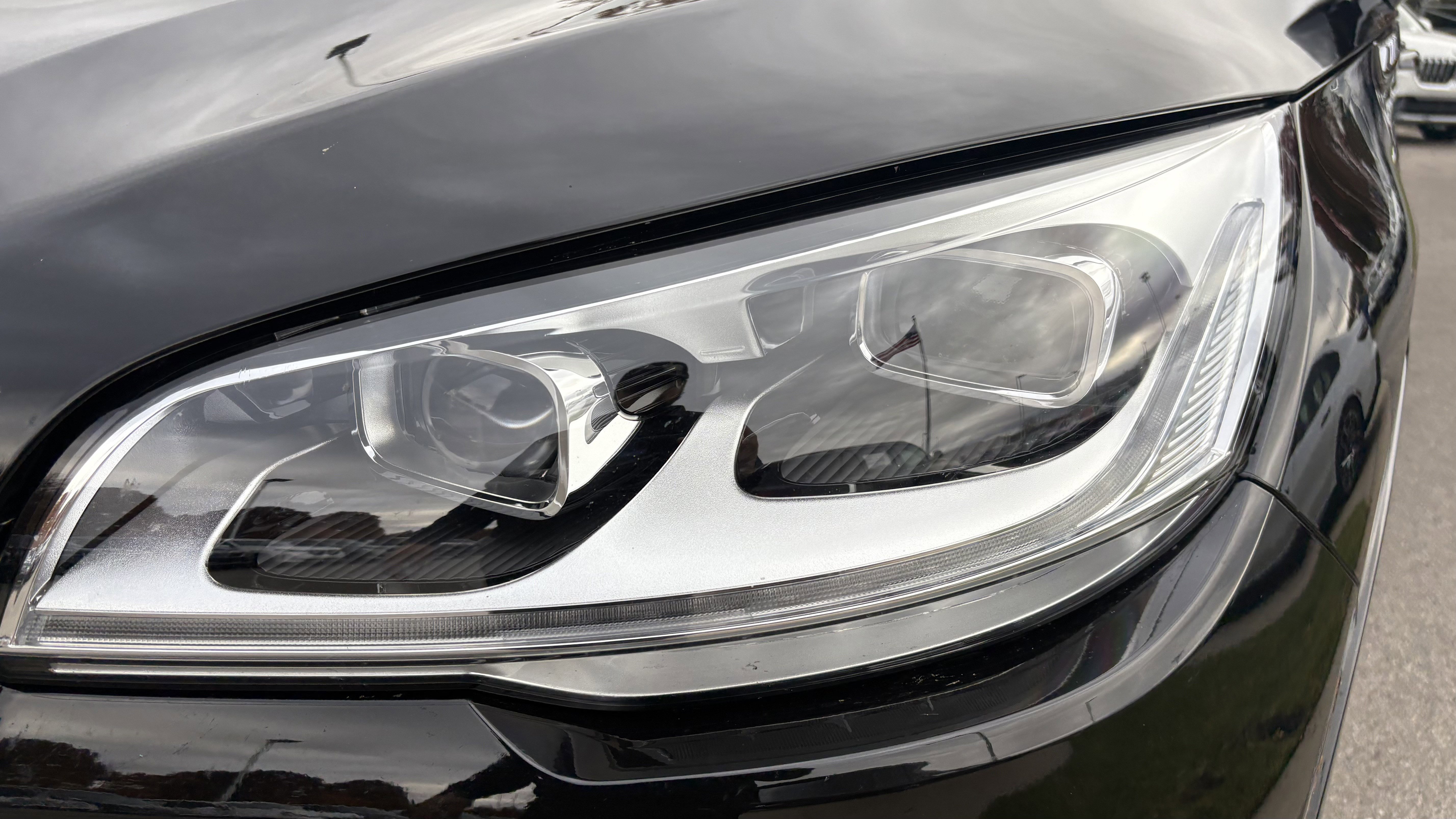 Used 2023 Lincoln Aviator Grand Touring w/ Equipment Group 301A image 6