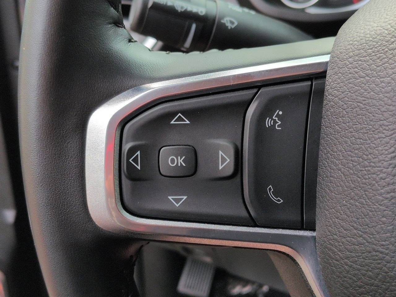 Used 2024 RAM 2500 Laramie AWD/4WD image 11