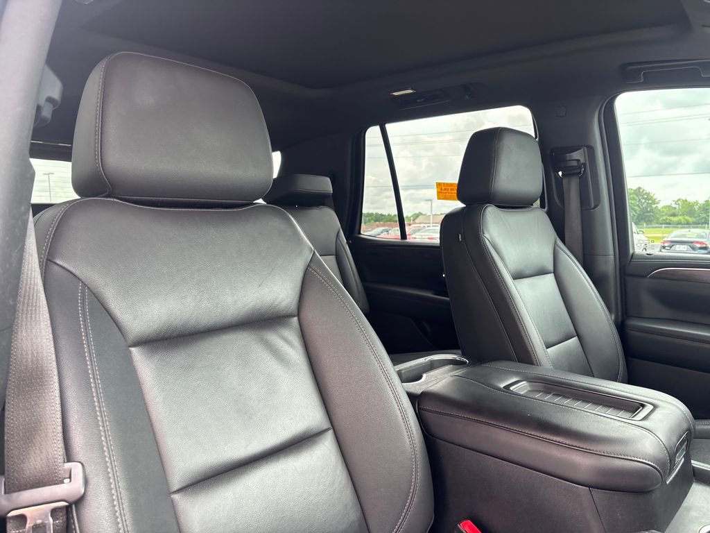 Used 2022 Chevrolet Tahoe LT w/ Luxury Package AWD/4WD image 18