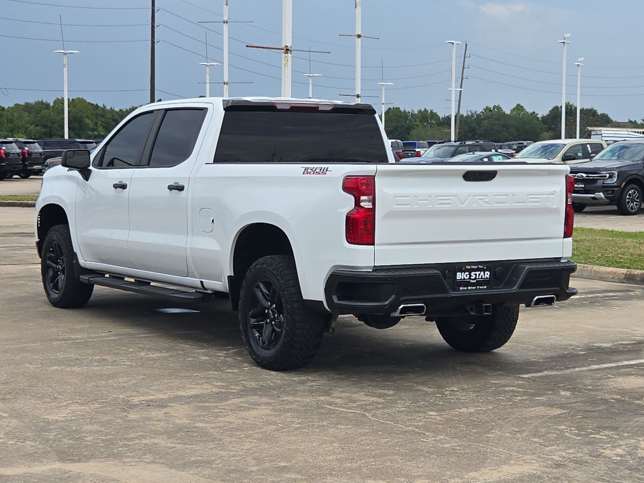 Used 2023 Chevrolet Silverado 1500 Custom Trail Boss AWD/4WD image 7