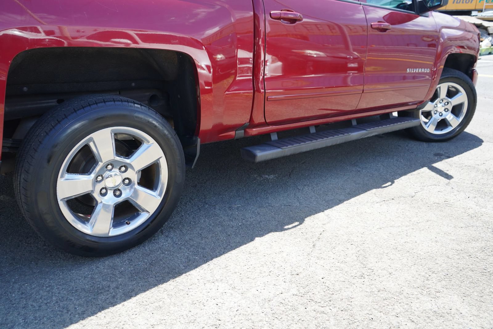 Used 2018 Chevrolet Silverado 1500 LT w/ All Star Edition AWD/4WD image 6
