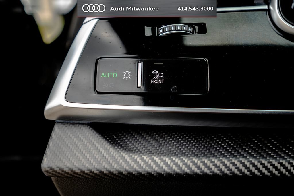 Used 2025 Audi RS Q8 performance w/ Matte Carbon Package AWD/4WD image 31