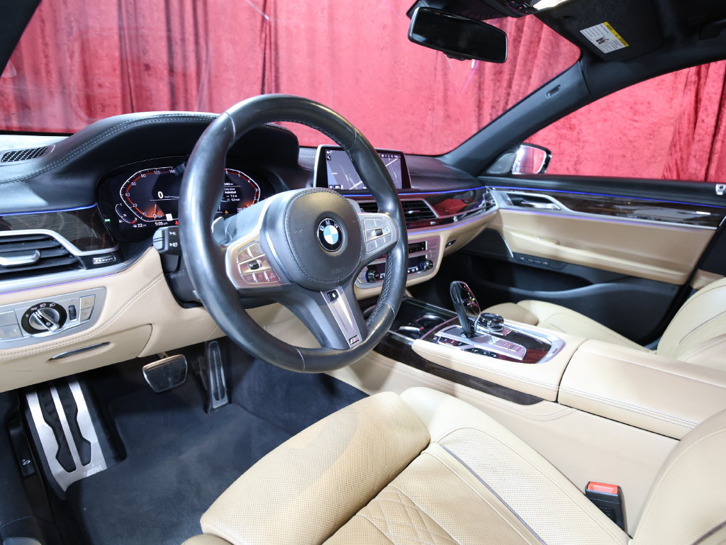 Used 2020 BMW 750i xDrive w/ Executive Package AWD/4WD image 11