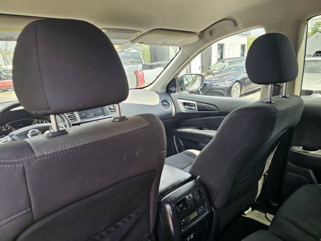 Used 2020 Nissan Pathfinder SV AWD/4WD image 26