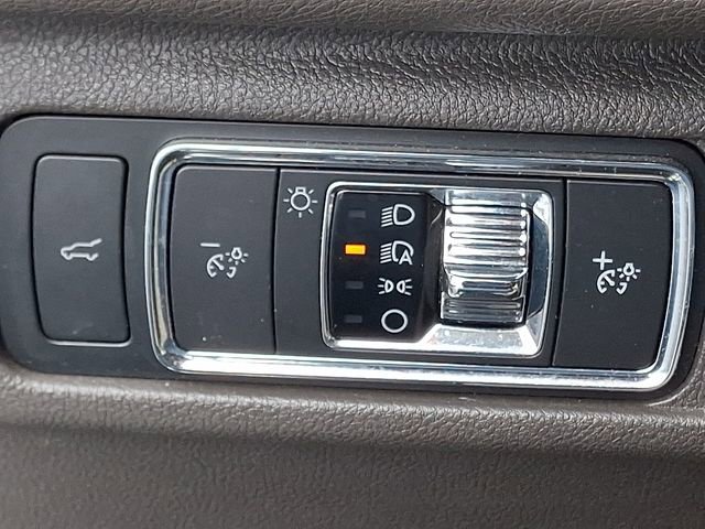 Used 2021 Lincoln Corsair AWD w/ Premium Package image 26