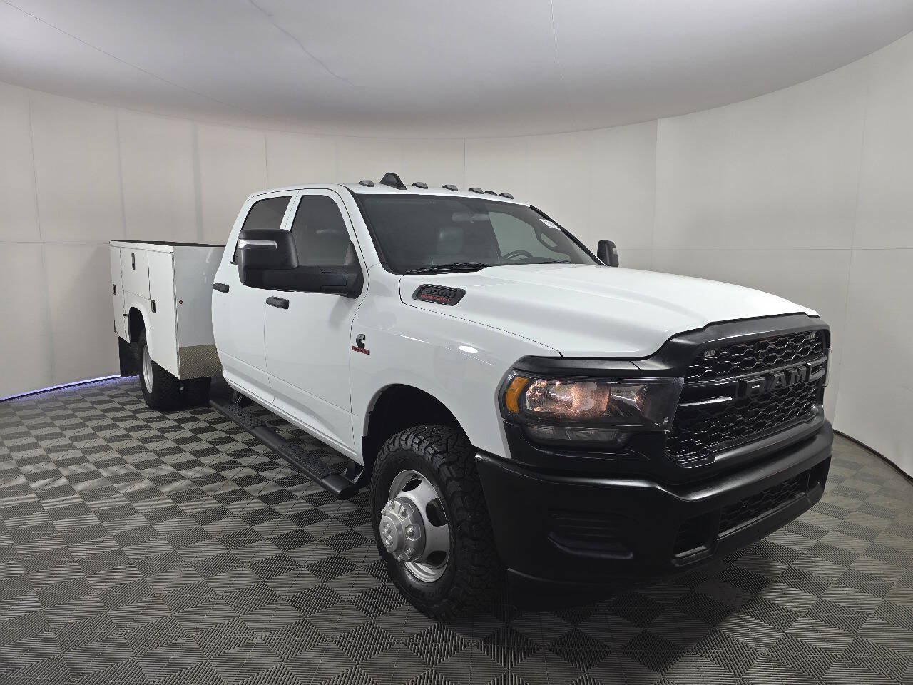 Used 2024 RAM 3500 Tradesman w/ Max Tow Package AWD/4WD image 3