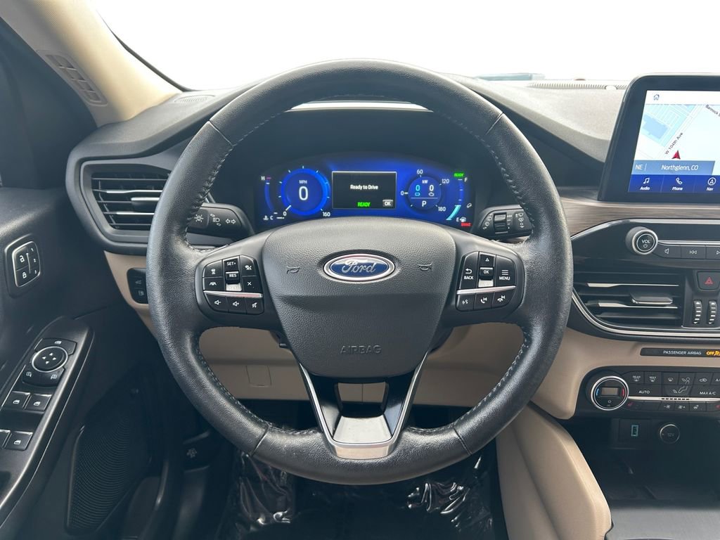 Used 2020 Ford Escape Titanium image 14
