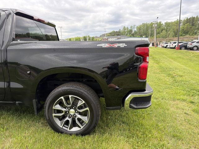 Used 2024 Chevrolet Silverado 1500 LT AWD/4WD image 7