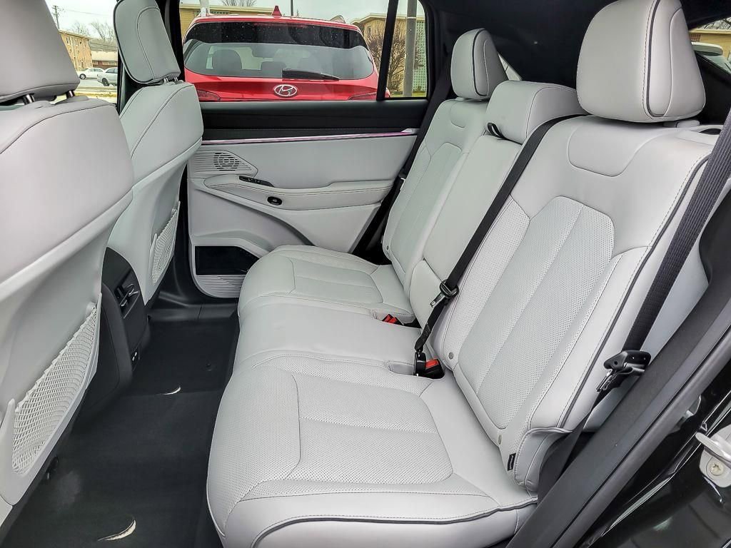 Used 2025 Jeep Wagoneer S Limited image 10