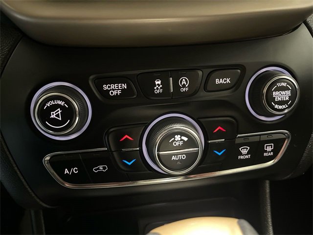 Used 2018 Jeep Cherokee Limited image 18
