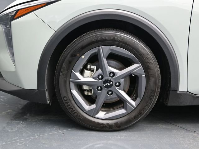 Used 2025 Kia K4 LXS image 15