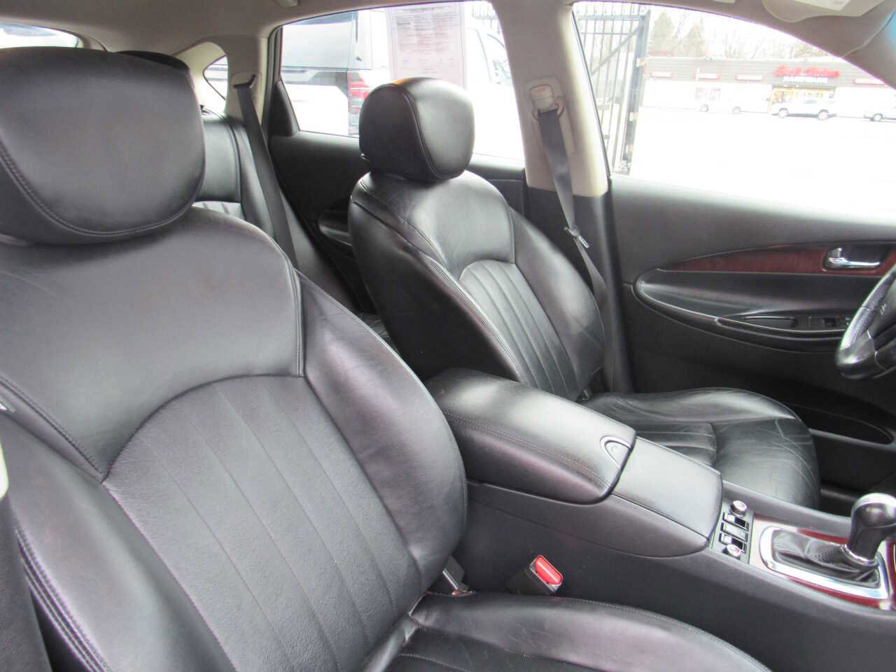 Used 2017 INFINITI QX50 Base AWD 4dr Crossover image 23