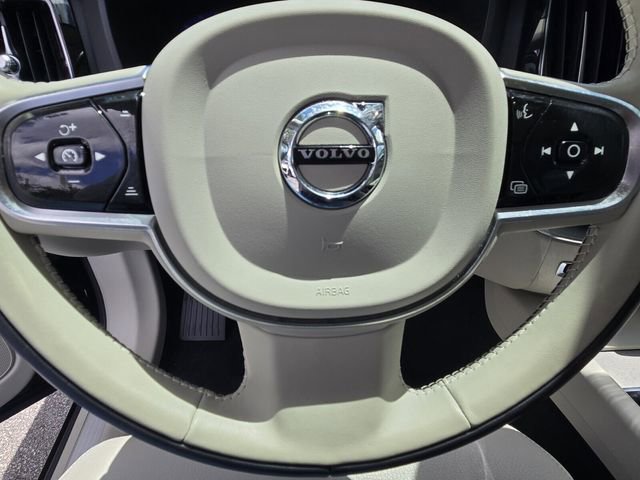 Used 2024 Volvo XC60 B5 Plus w/ Protection Package Premier AWD/4WD image 26