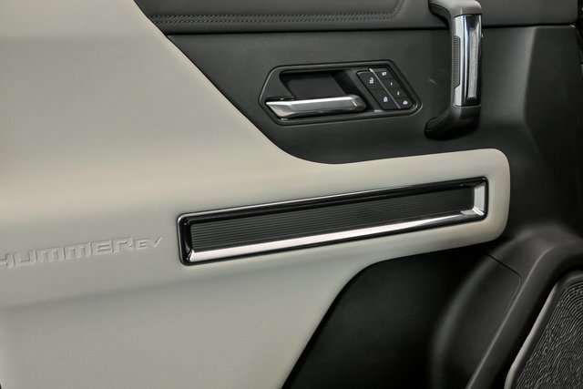 New 2026 GMC Hummer EV SUV w/ LPO, Dark Essentials Package image 5