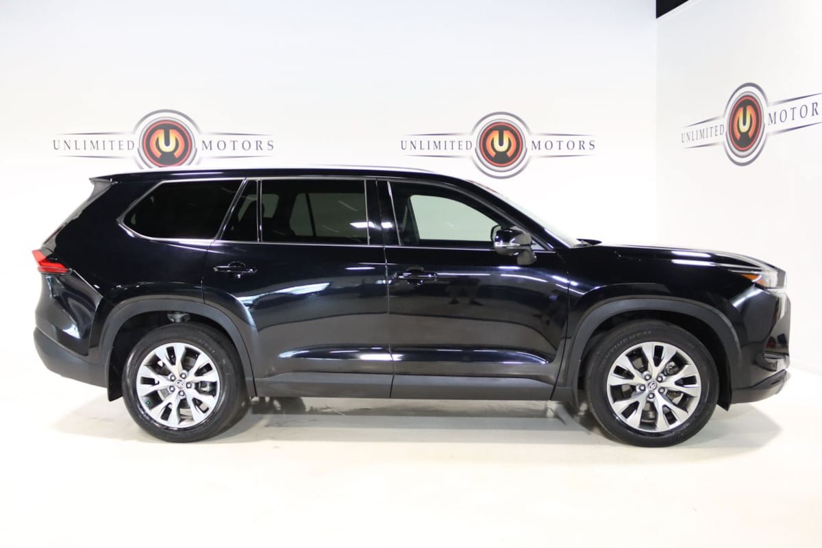 Used 2024 Toyota Grand Highlander FWD image 5