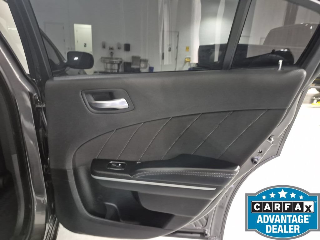 Used 2022 Dodge Charger SXT RWD image 39