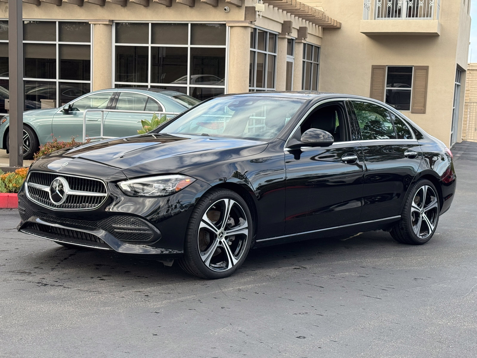 Used 2025 Mercedes-Benz C 300 Sedan image 4