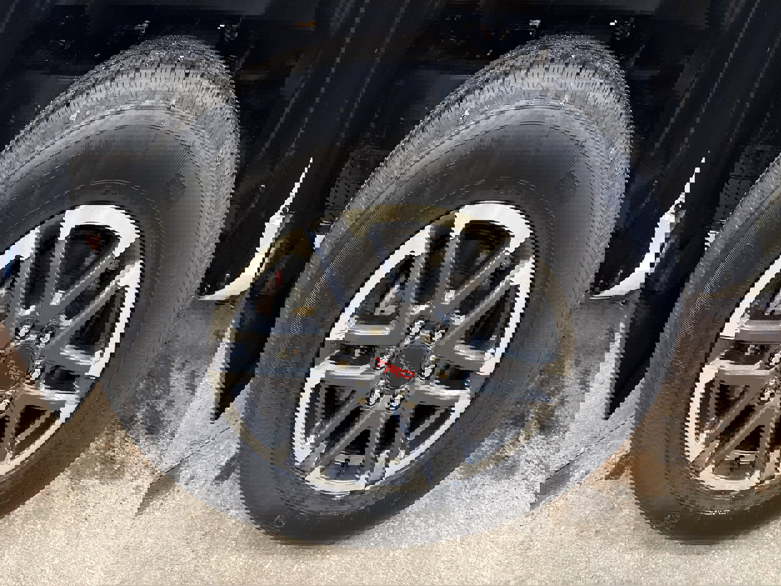 Used 2024 Toyota Tacoma TRD Sport w/ TRD Sport Upgrade Package image 10