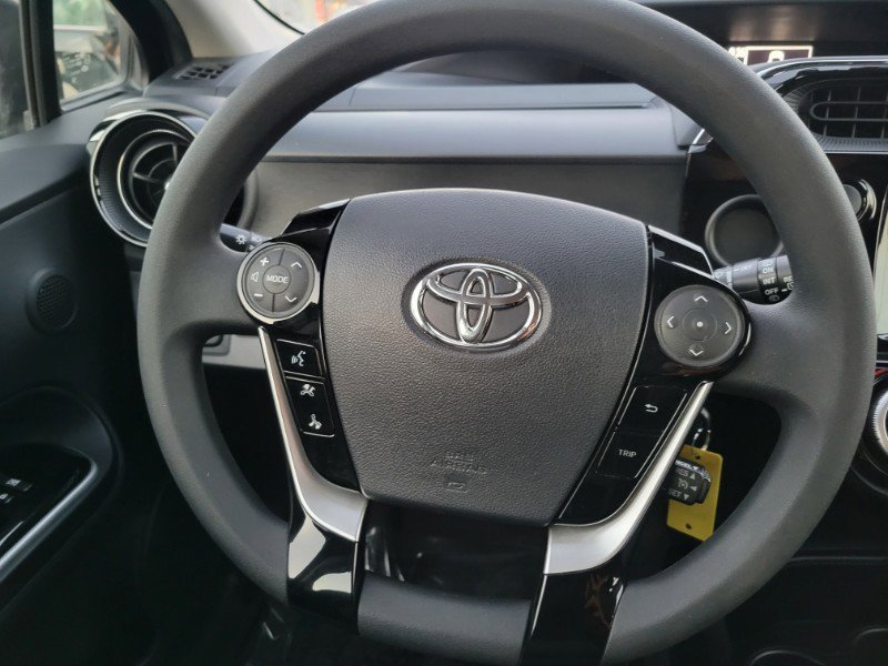 Used 2018 Toyota Prius C Two image 22