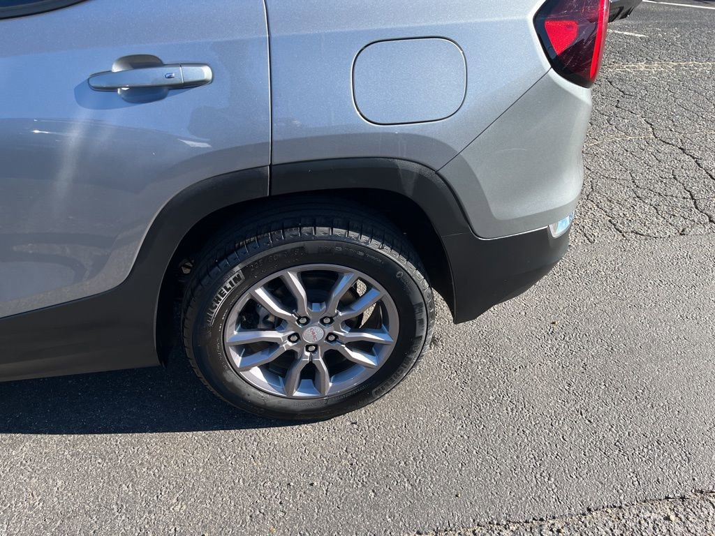 Used 2024 GMC Terrain SLT image 17