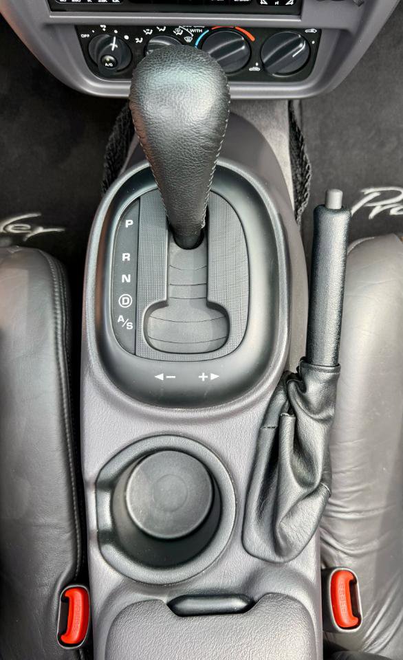 Used 1999 Plymouth Prowler RWD image 32