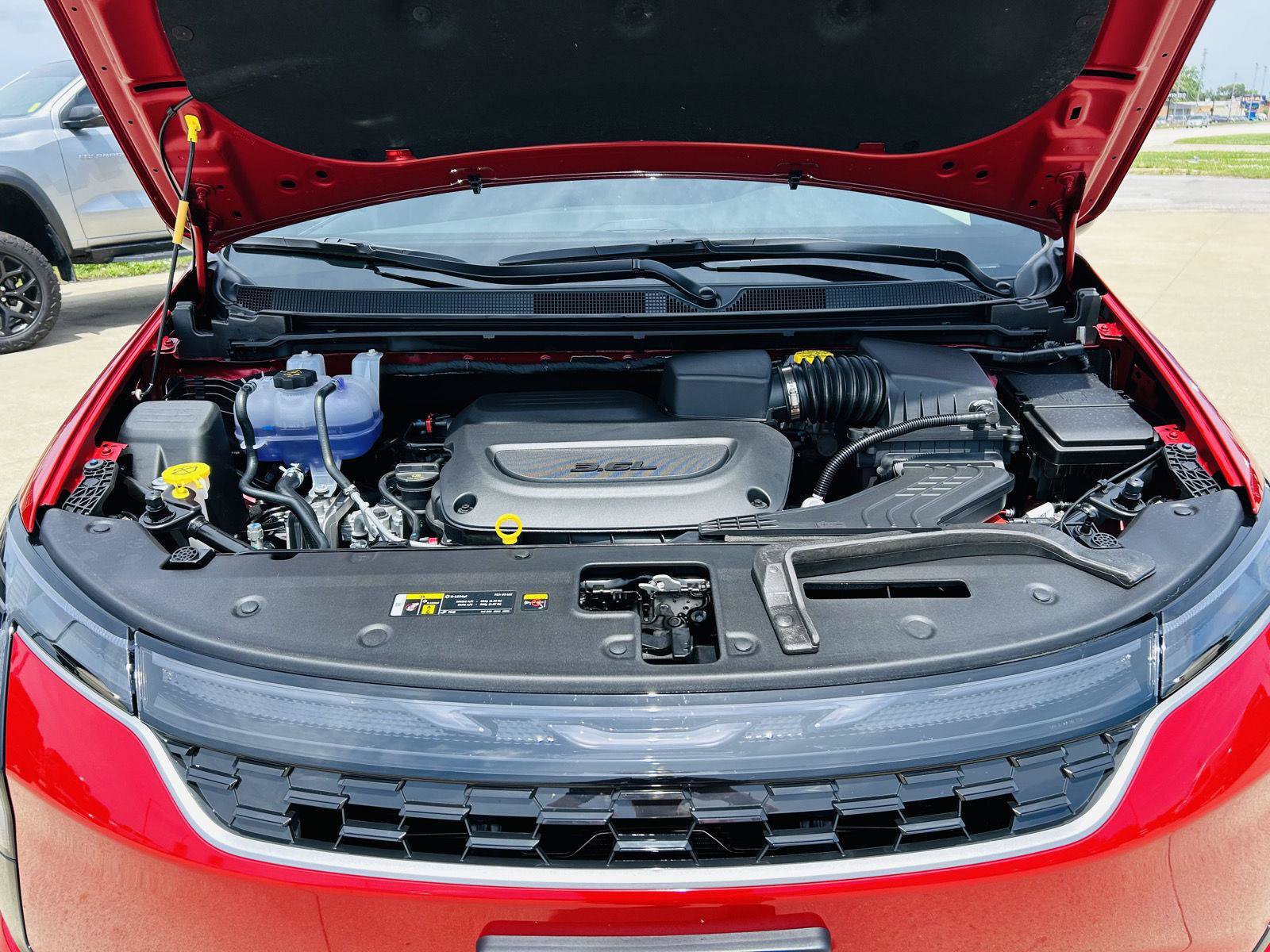 New 2027 Chrysler Pacifica Select FWD image 43