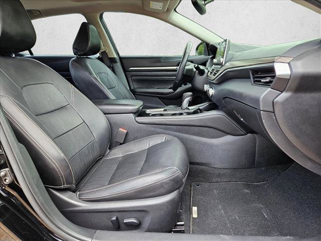 Used 2020 Nissan Altima 2.0 Platinum FWD image 22