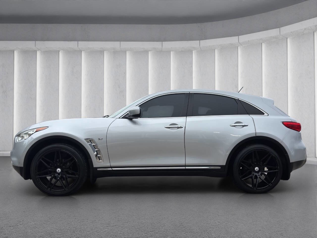 Used 2014 INFINITI QX70 2WD image 2